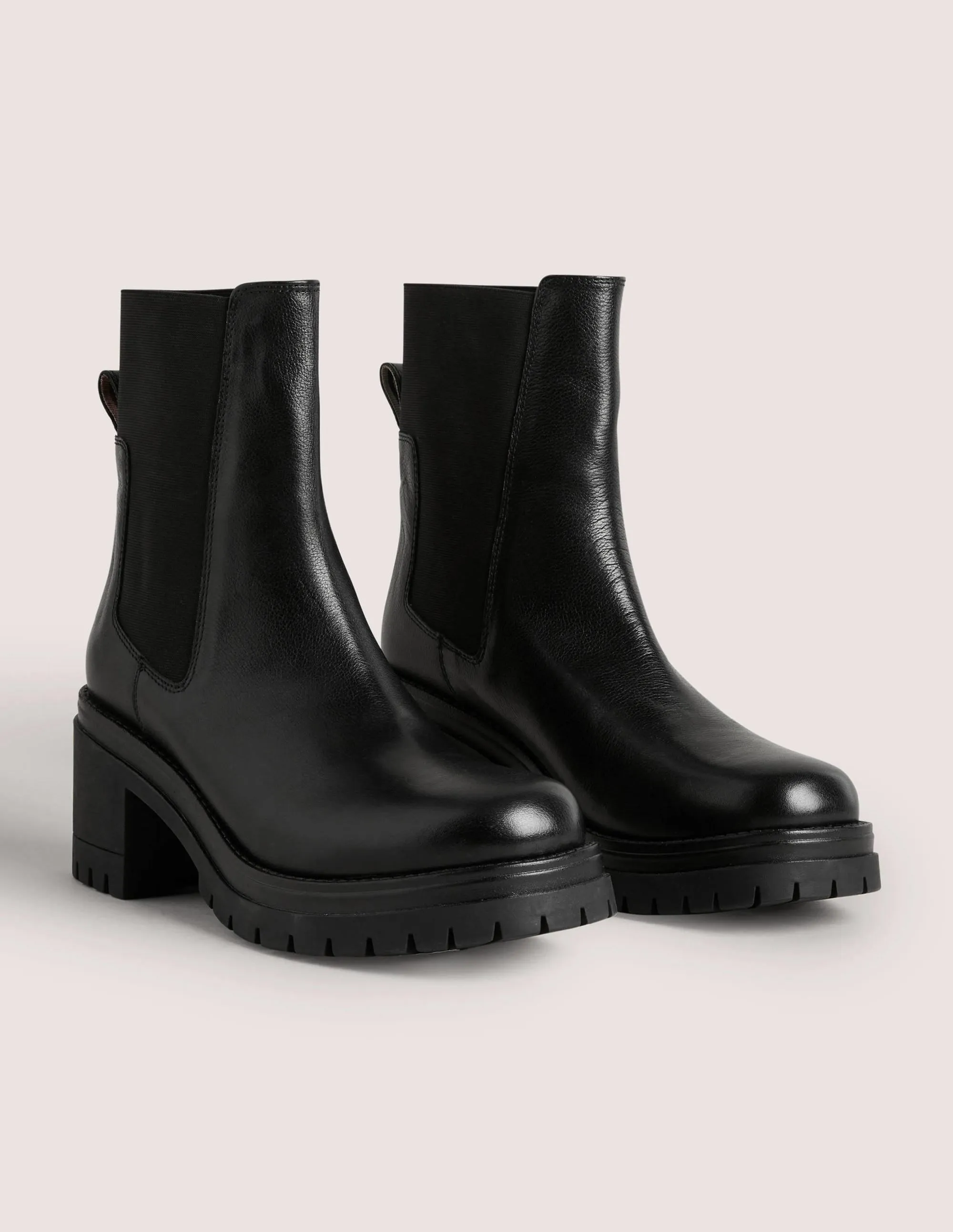 Chunky Heeled Chelsea Boots-Black