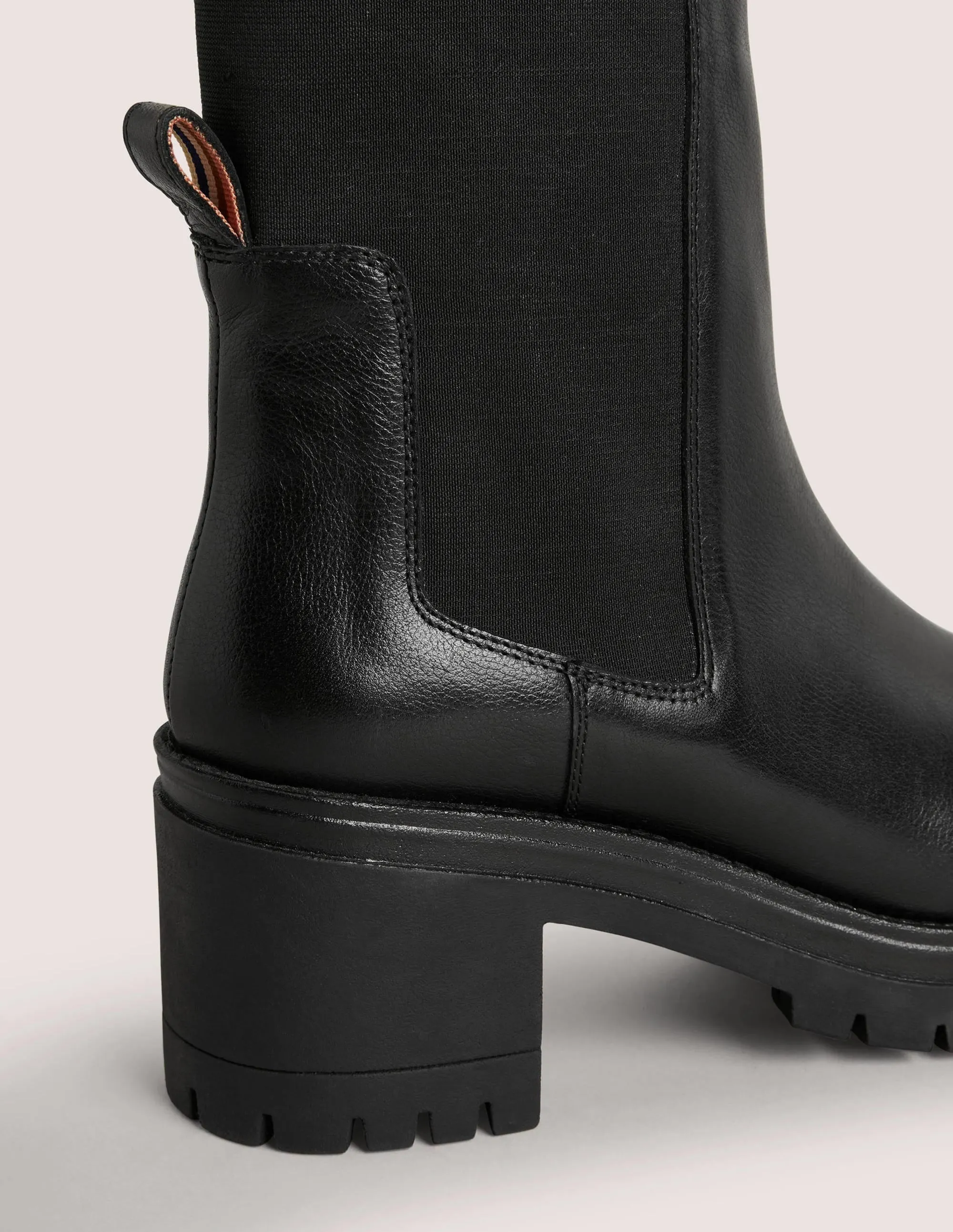 Chunky Heeled Chelsea Boots-Black